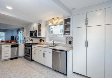 22 Highfield Cir, Milton, MA 02186 - photo 3