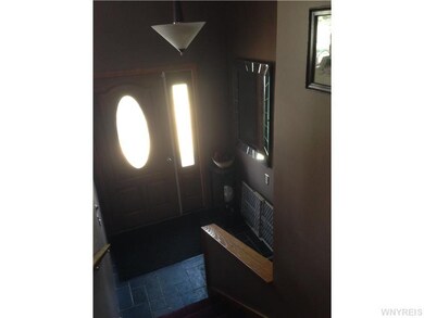 Foyer.