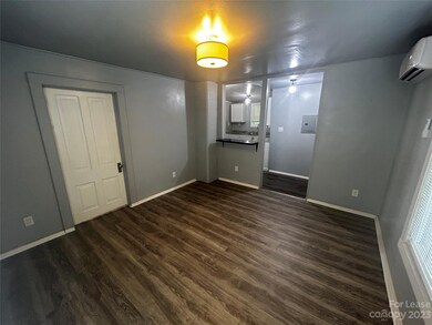 517 Sylvia St, Statesville, NC 28677 - photo 2