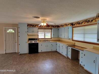 4539 Young Ln, Lake Charles, LA 70605 - photo 5