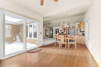 3225 White Tail Ln unit A, Oshkosh, WI 54904 - photo 7