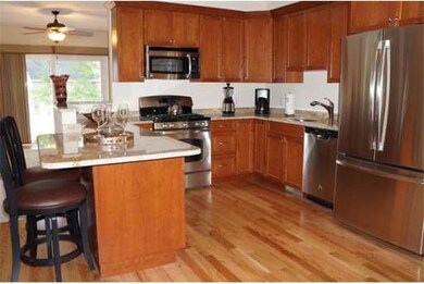 34 Pleasant St, Foxboro, MA 02035 - photo 4