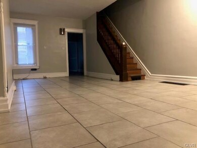 726 N 5th St, Allentown, PA 18102 - photo 2