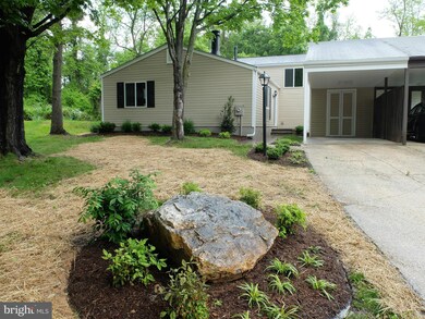 9120 Goldamber Garth, Columbia, MD 21045 - photo 2