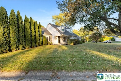 1560 Stafore Dr, Bethlehem, PA 18017 - photo 3