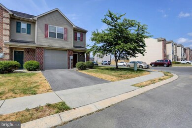 217 Meriweather Dr, Chambersburg, PA 17201 - photo 2