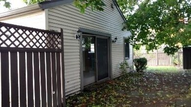 Sliding glass door off livingroom