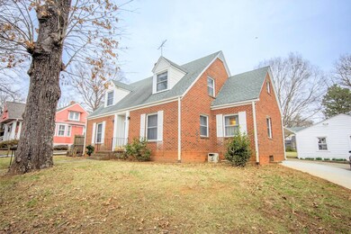 210 E End Ave, Statesville, NC 28677 - photo 3