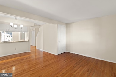 8560 Koluder Ct, Lorton, VA 22079 - photo 6