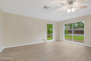 221 Meadow Lane-5