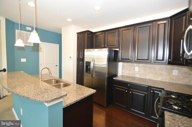 24684 Hutchinson Farm Dr unit 2D, Sterling, VA 20166 - photo 6