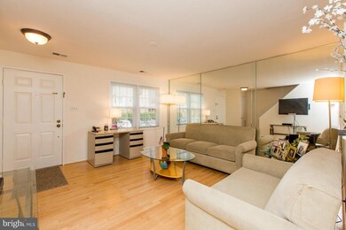 8028 Quarry Ridge Way unit 2A, Bethesda, MD 20817 - photo 4