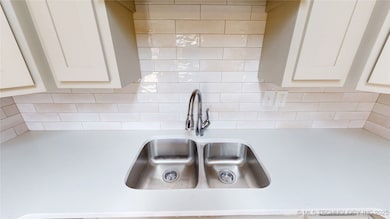 1300 Wolfe Ln, Ada, OK 74820 - photo 7