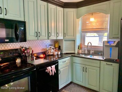 9410 Doewood Ln, Louisville, KY 40291 - photo 2