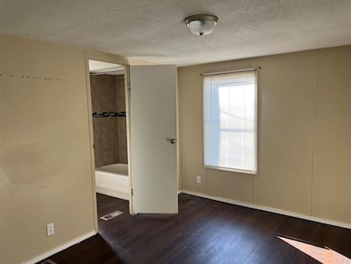 907 E De la Rosa St, Del Rio, TX 78840 - photo 7