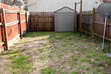 103 Croatan Ct, Jacksonville, NC 28546 - photo 4