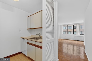 Letterman House unit 411, Washington, DC 20006 - photo 4