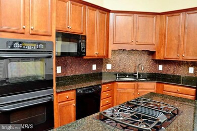 22024 Avonworth Square, Broadlands, VA 20148 - photo 2