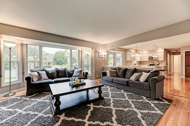 2211 University Dr, Naperville, IL 60565 - photo 5