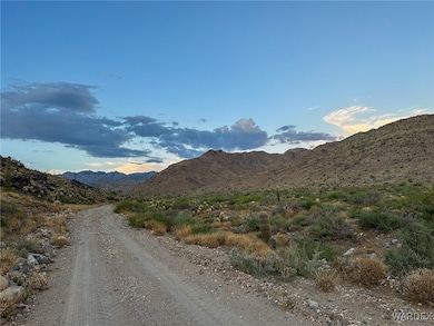 - -, Yucca, AZ 86438 - photo 3