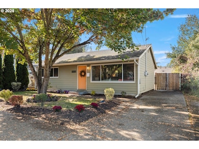 9313 N Hodge Ave, Portland, OR 97203 - photo 3