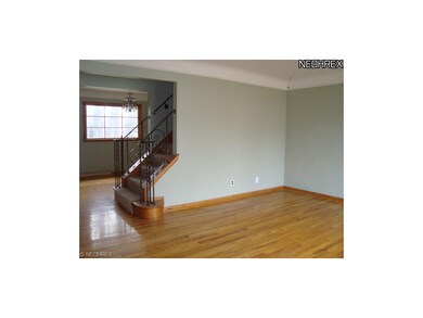 1923 Kapel Dr, Euclid, OH 44117 - photo 2