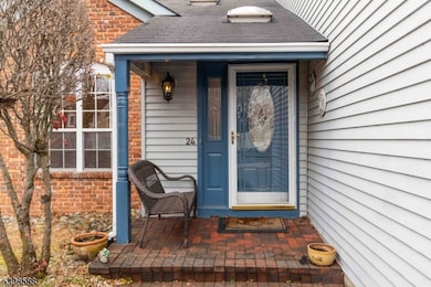 24 Alton Dr, Somerset, NJ 08873 - photo 2