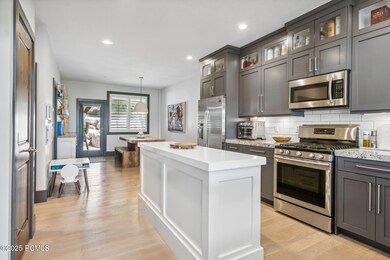 574 W Heritage Way_HDR010