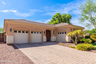 2668 S Stuart Ave, Gilbert, AZ 85295 - photo 3