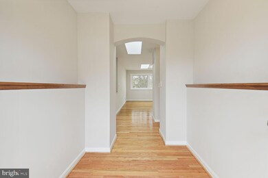 3604 Sandy Ct, Kensington, MD 20895 - photo 4