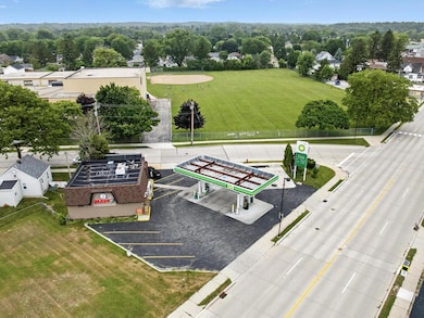 2420 Calumet Dr, Sheboygan, WI 53083 - photo 5