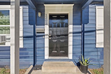 1202 E 29th St unit B, Austin, TX 78722 - photo 3