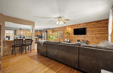 555 Wells Fork Rd, Viper, KY 41774 - photo 5