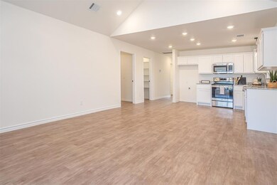 1138 Alvarado St unit A, Cleburne, TX 76031 - photo 7