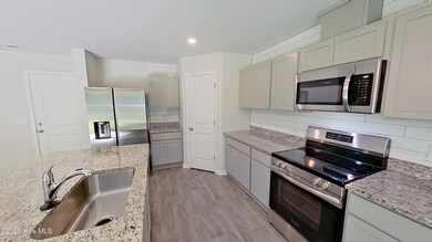 12-5207 Meagan Ln
