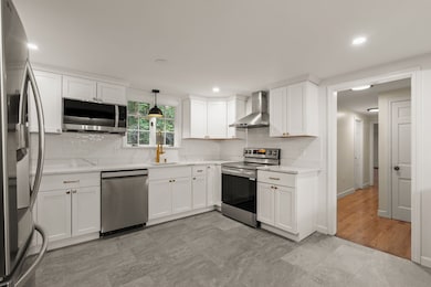 123 Dutton Rd, Sudbury, MA 01776 - photo 4