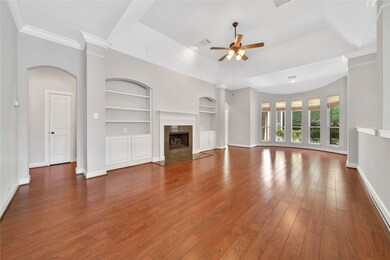 1043 Chamboard Ln, Houston, TX 77018 - photo 6