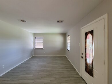 6107 Antha St, Houston, TX 77016 - photo 5