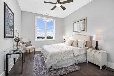 2242 W Lawrence Ave unit 503, Chicago, IL 60625 - photo 4