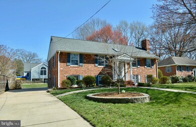 8419 Crown Place, Alexandria, VA 22308 - photo 2