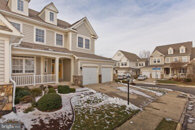 4532 Hummingbird Ln, Fairfax, VA 22033 - photo 3