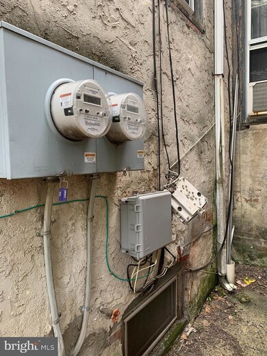 60 N Lindenwood St, Philadelphia, PA 19139 - photo 7