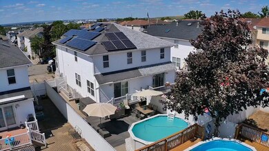 258 Malvine Ave, Staten Island, NY 10309 - photo 2