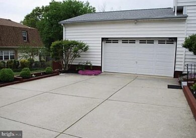 8 Chestnut Ln, Clementon, NJ 08021 - photo 2
