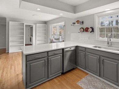 186 Olde Orchard Ln, Shelburne, VT 05482 - photo 2