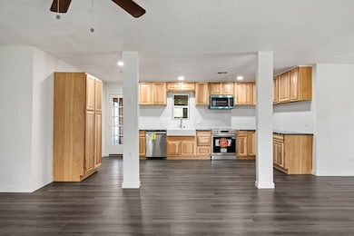 213 Verde Hills Dr, Center Point, TX 78010 - photo 4