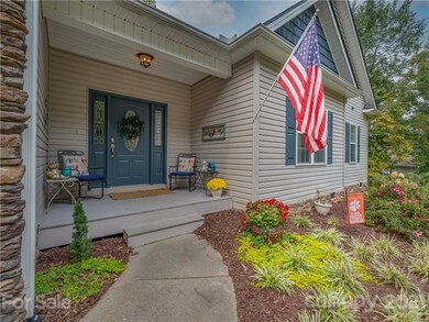 163 Oak Apple Ln, Hendersonville, NC 28792 - photo 2