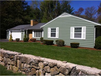 40 Houtman Ave, Cumberland, RI 02864 - photo 2