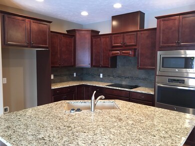 10 Kings Ridge Drive - kitchen close