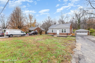 10803 Alberta Dr, Fairdale, KY 40118 - photo 2